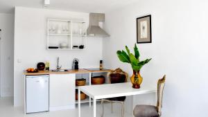 Fotografia z galérie ubytovania Le Paddock Lodge Andalousie, studio mer 30m2 v destinácii Estepona