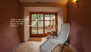 Posedenie v ubytovaní Gabis Lodge