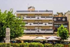 Το κτήριο όπου στεγάζεται  το ξενοδοχείο