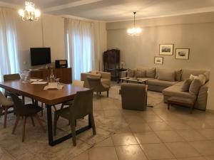 Posedenie v ubytovaní API Projects Nafplio - Family Superior Apartment