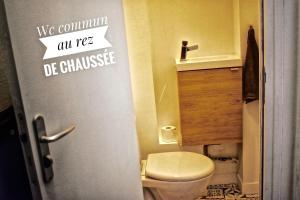 Koupelna v ubytování COLIVING TOUT CONFORT- LOOS LES LILLE-MAISON PARTAGEE-7 chambres-5 sdb-6WC-LOOS LES LILLE