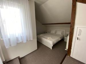 Boutique Rooms with Parking客房内的一张或多张床位
