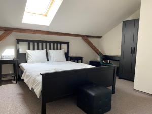 Boutique Rooms with Parking客房内的一张或多张床位