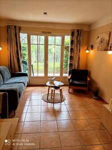 Fotografie z fotogalerie ubytování Maisonnette mitoyenne 2 étoiles paisible piscine océan lac vélo marche idéal pour tous v destinaci Lacanau-Océan