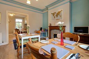 Μια τηλεόραση ή/και κέντρο ψυχαγωγίας στο Lancaster Townhouse