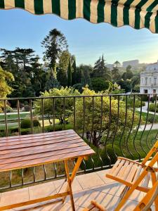 Air-conditioned apartment with garage near the sea