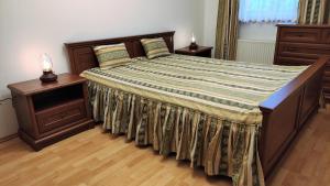 Posteľ alebo postele v izbe v ubytovaní Mona apartment