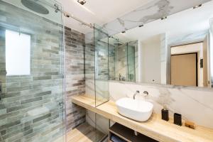 Porto Sea View Apartments的一间浴室