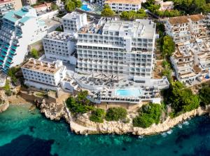 an aerial view of the hotel and the ocean at Hotel Florida Magaluf - Adults Only in Magaluf