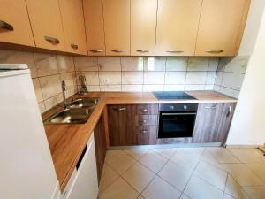Kuchyňa alebo kuchynka v ubytovaní Villa Mira Garica by El-Pi Tours
