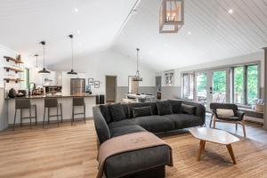 Χώρος καθιστικού στο Chalet Chevreuil Zen