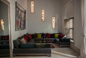 Riad Jaaneman tesisinde bir oturma alanı