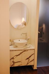 Kúpeľňa v ubytovaní Polymnia Luxury Apartments Argostoli