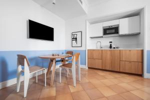 Gallery image of Sorrento & Else - Deluxe Apartments in Sorrento