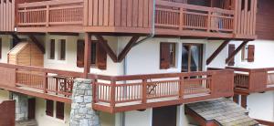 Μπαλκόνι ή βεράντα στο T2 Meublé Tourisme 3 etoiles, pied des pistes-parking privé avec balcon et superbe vue