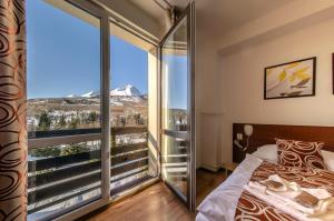 Vue générale sur la montagne ou vue sur la montagne depuis l'hôtel