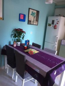 Fotografia z galérie ubytovania Spacious apartment with big garden near beach v Splite