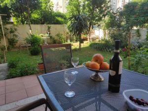 Fotografia z galérie ubytovania Spacious apartment with big garden near beach v Splite