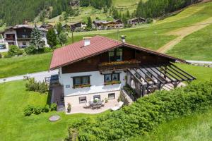 Gallery image of Haus Benjamin in Sölden