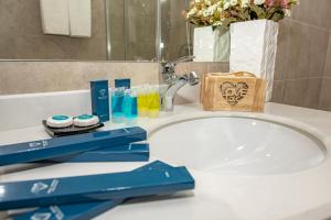 Bagno di Crystal Residence