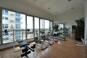The fitness centre and/or fitness facilities at Departamento Plaza Italia Executive