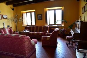 A seating area at Il Castello dei Principi Sanseverino
