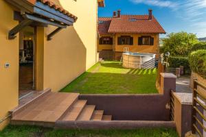 Zdjęcie z galerii obiektu Cantabria Collection - Espectacular casa con piscina pequeña w mieście Bareyo