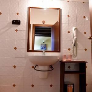 A bathroom at Il Castello dei Principi Sanseverino