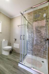 Un baño de Casa do Beco - Fabulous 3 Bedroom House with an Office, Seia, Serra da Estrela