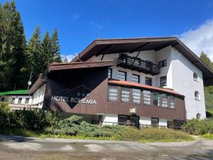 Hoone, kus hotell asub