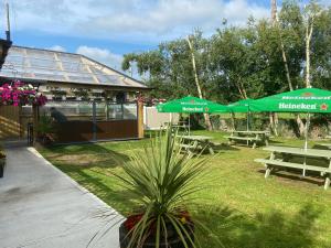 Gallery image of The Copper Still Bar in Dromod