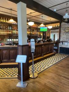 Lounge nebo bar v ubytování The Copper Still Bar Restaurant & Boutique Rooms + 37 fotografií