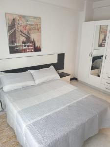 Postel nebo postele na pokoji v ubytování VUT "O Pazo" Sanxenxo os espera