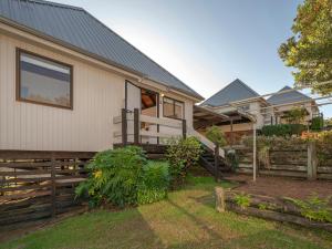 Κήπος έξω από το Getaway - Onemana Holiday Chalet
