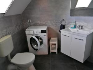 Fotografie z fotogalerie ubytování Családbarát apartman v destinaci Vonyarcvashegy + 20 fotografií