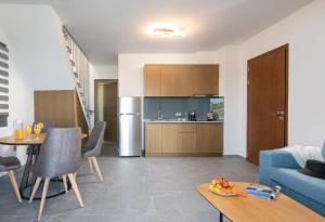 Cuisine ou kitchenette dans l'établissement Terra Olivia Luxury Villas and Suites