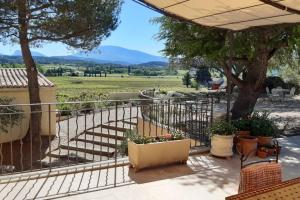Φωτογραφία από το άλμπουμ του Le clos des pins, vue mont Ventoux σε Roaix