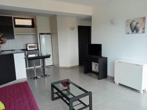 Lhoritzó, Llado – Updated 2022 Prices