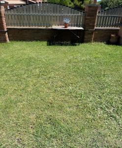 Zahrada ubytování Chalet moderno con PISCINA en Calafell
