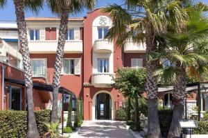 Gallery image of Hotel Royalmar in Cagnes-sur-Mer