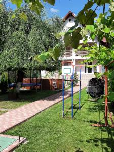 Zona de joacă pentru copii de la Casa IRIS Slanic