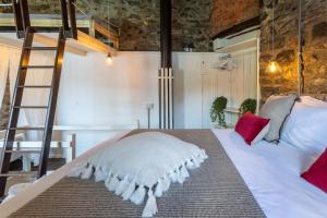 Posteľ alebo postele v izbe v ubytovaní La Civera - Nesso Lake Como by Rent All Como