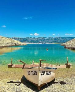 Fotografie z fotogalerie ubytování Aenona Sunny Apartment v destinaci Vrsi