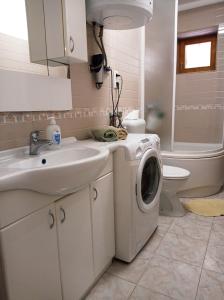 Koupelna v ubytování Apartments Maja