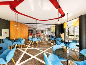 Uma área de estar em ibis Styles Istanbul Merter