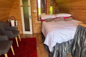 Gallery image of River View Log Cabin Pod - 5 star Glamping Experience in Muff