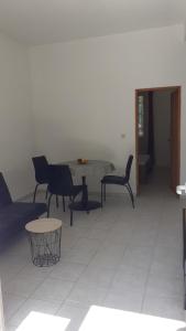 Posezení v ubytování M&M's Small Green Apartment