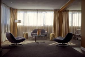 Posezení v ubytování Van der Valk Hotel Emmeloord