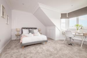 Voodi või voodid majutusasutuse Skye Sands - Alexandra Penthouse - St Andrews toas