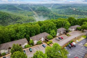 an aerial view of a house with a parking lot at Branson West Retreat - 2 Mi to Silver Dollar City! in Branson West